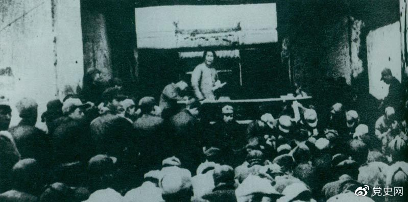 1935年12月27日，毛澤東在陜北瓦窯堡黨的活動(dòng)分子會(huì)議上作《論反對(duì)日本帝國主義的策略》報(bào)告。