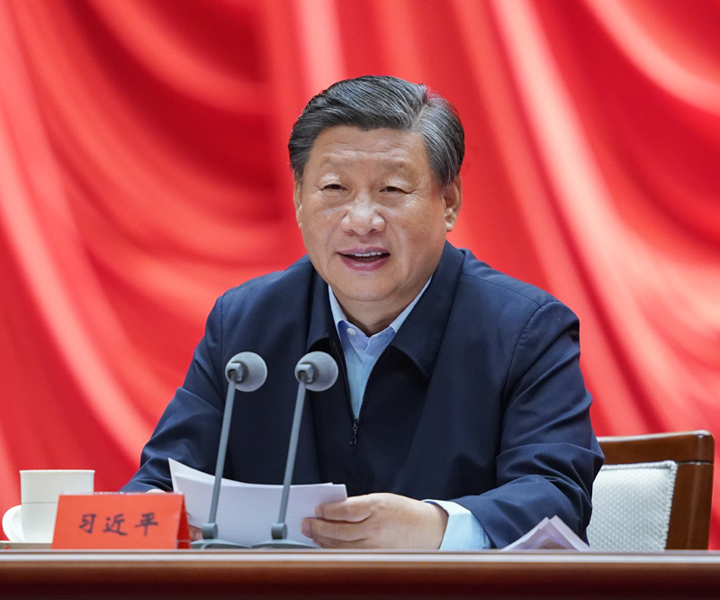 　　9月1日，2021年秋季學(xué)期中央黨校（國家行政學(xué)院）中青年干部培訓(xùn)班在中央黨校開班。中共中央總書記、國家主席、中央軍委主席習(xí)近平在開班式上發(fā)表重要講話。新華社記者 申宏 攝