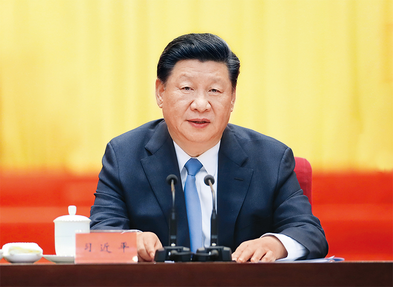 2019年9月20日，中央政協(xié)工作會(huì)議暨慶祝中國(guó)人民政治協(xié)商會(huì)議成立70周年大會(huì)在全國(guó)政協(xié)禮堂召開。中共中央總書記、國(guó)家主席、中央軍委主席習(xí)近平出席大會(huì)并發(fā)表重要講話。　新華社記者 鞠鵬/攝